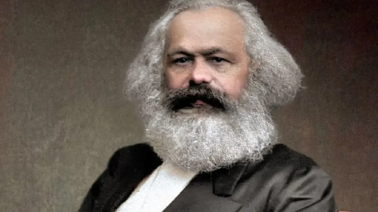 Ritratto di Karl Marx, figura chiave per comprendere il marxismo significato.
